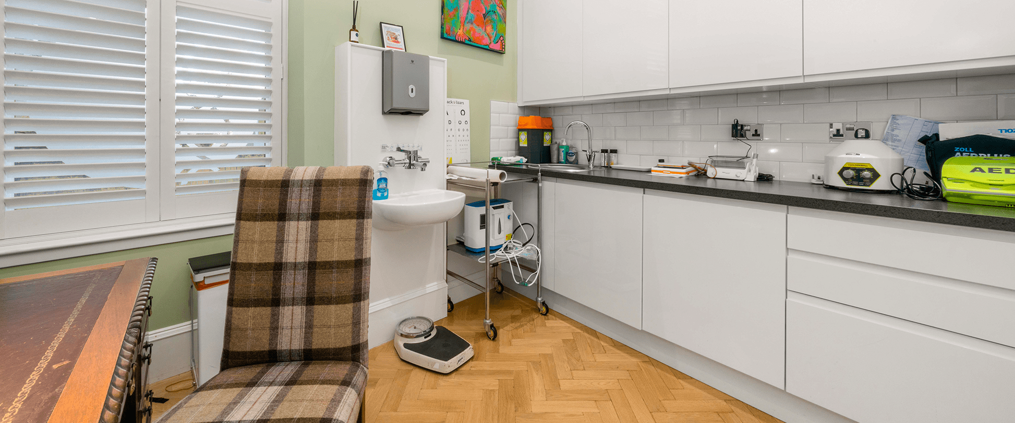 vacination treatment room