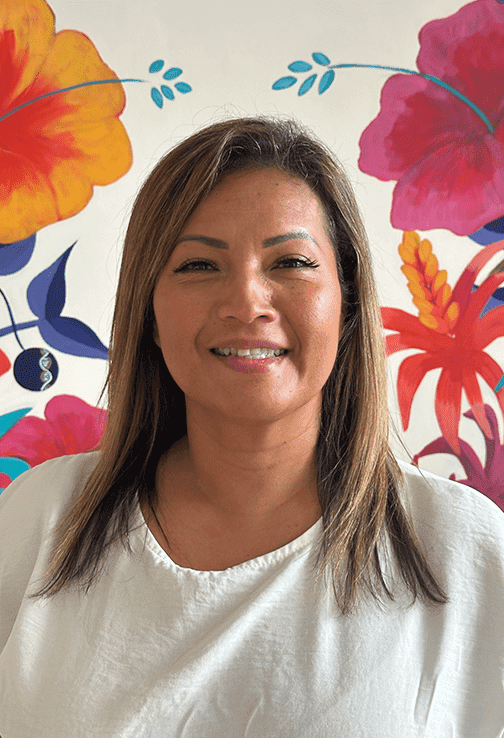 Portrait photo of Tina Simpson